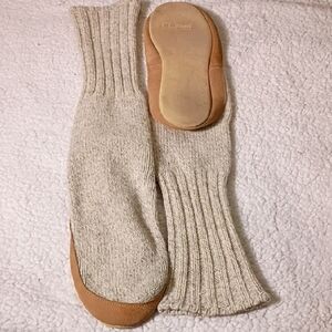 L.L.‎ Bean Women's Tan and Cream Knit Slippers
